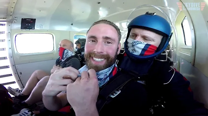 Jeffrey Crabtree's Tandem skydive!