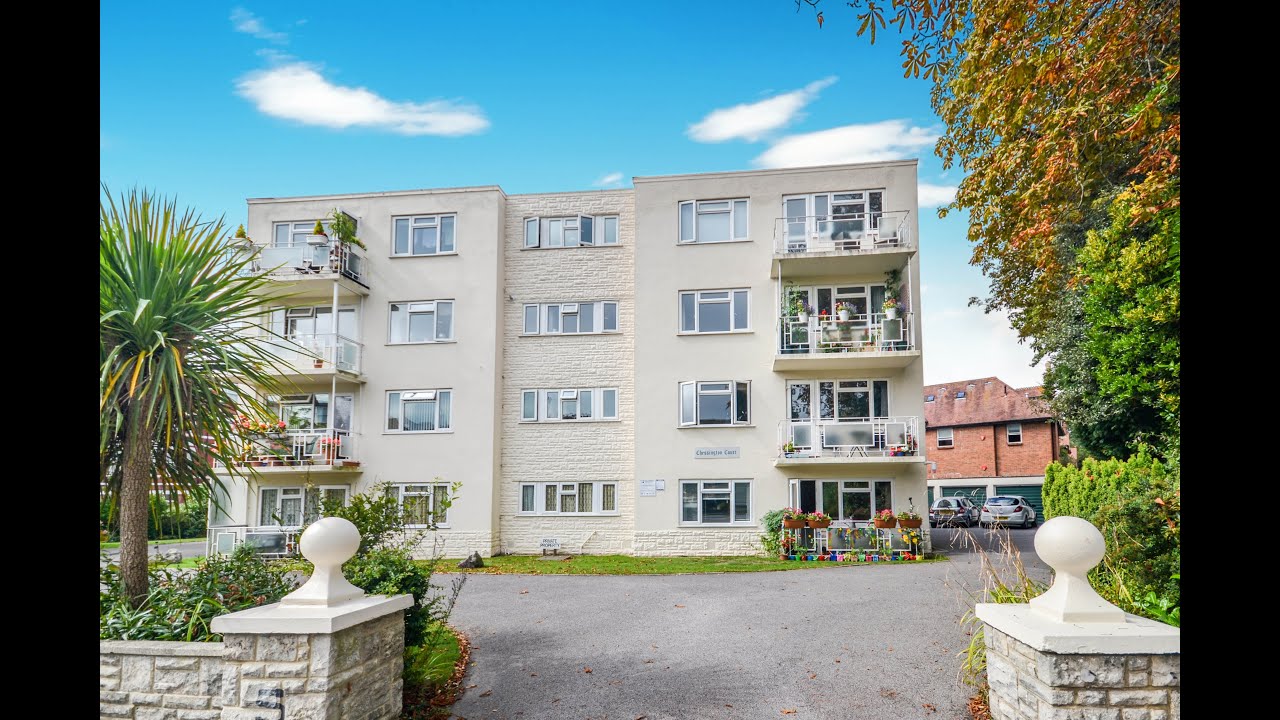 CHESSINGTON COURT BOURNEMOUTH BH2 5JR. Two bedroom flat for sale