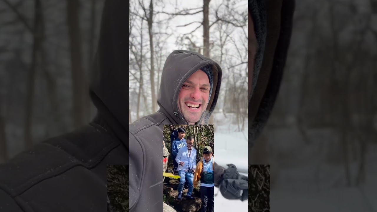 Все отправились полюбоваться осенней листвой… и купили веточки.