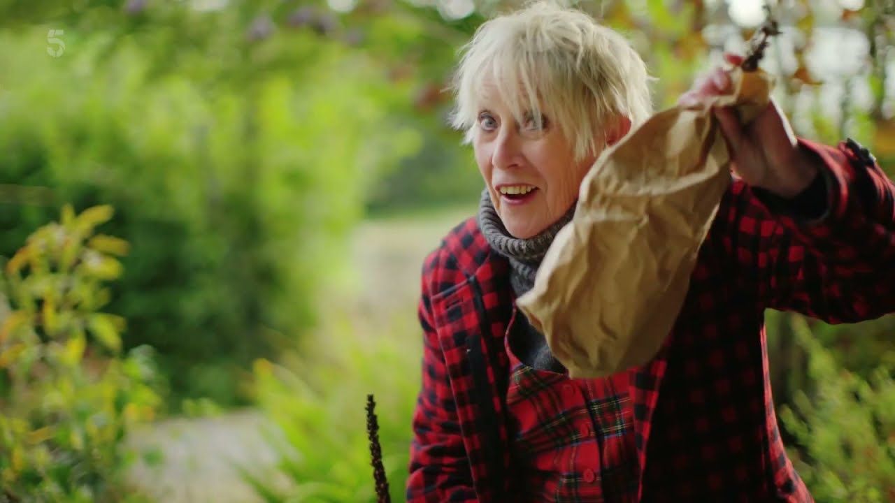 Gardening with Carol Klein 2021 - Series 3 Episode 5 - YouTube