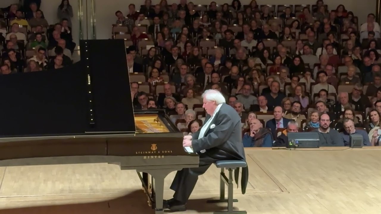 Chopin - Mazurka, op.63 No.3 cis-moll. - Grigory Sokolov