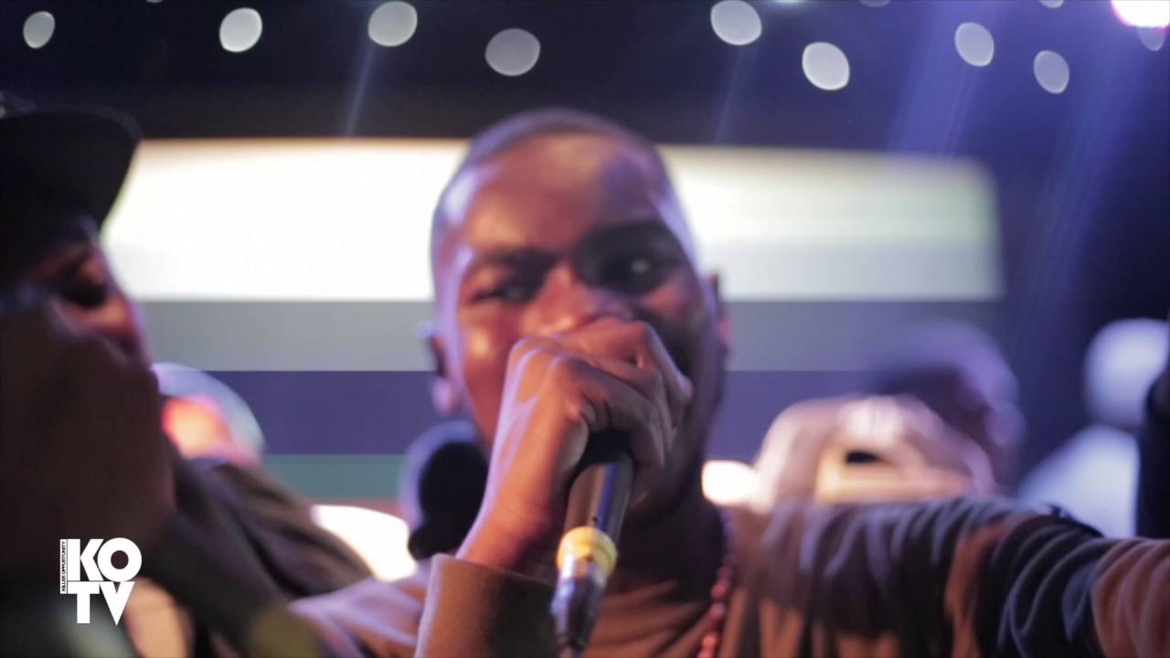 Aj Tracey X Dave - Performs 'Thiago Silva' Live @ Tion Wayne's Headline Show!