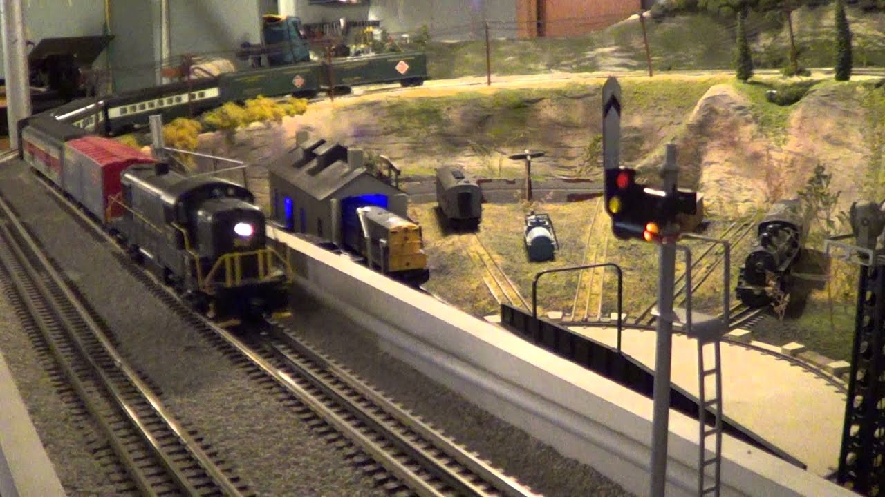 Erie Lackawanna O Scale Hi-Rail Layout - MTH DL&amp;W RS-3 
