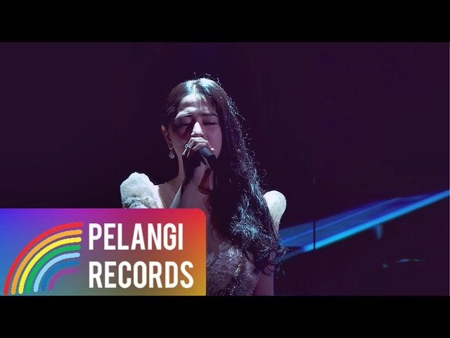 Dewi Perssik - Dilema  (Official Music Video) | Soundtrack Centini Manis class=