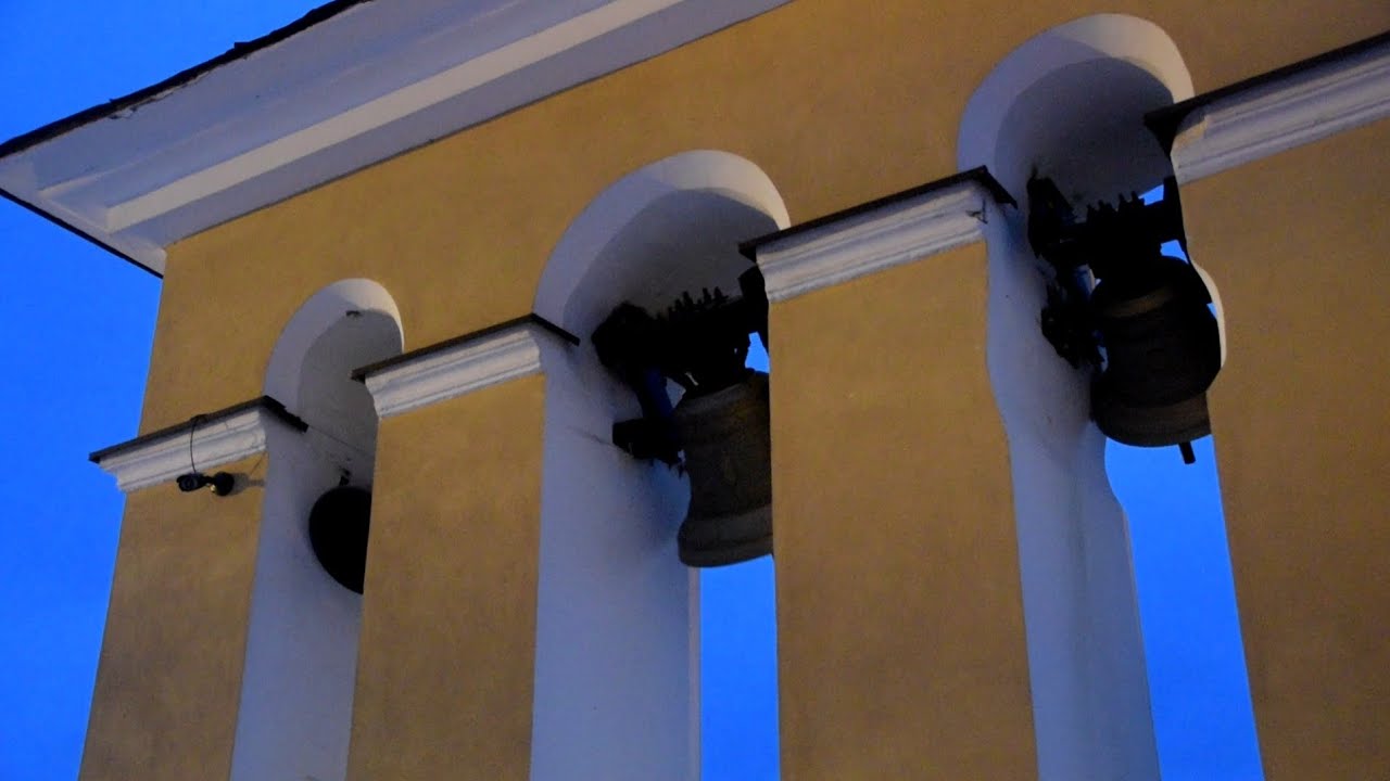 Plenum (wszystkie dzwony) w Porażu.