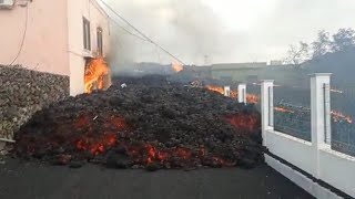 Lava de volcán destruye cientos de casas en La Palma