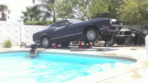 MustangMedic t-shirt Jacking her up for dismantling 1972 Mach 1 - Day 16 - Part 1 - Original Zpizza