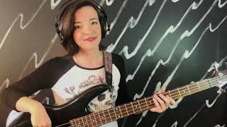 Video thumbnail of "Machine Head (Bush) - Bass Cover by Lucy Campos"
