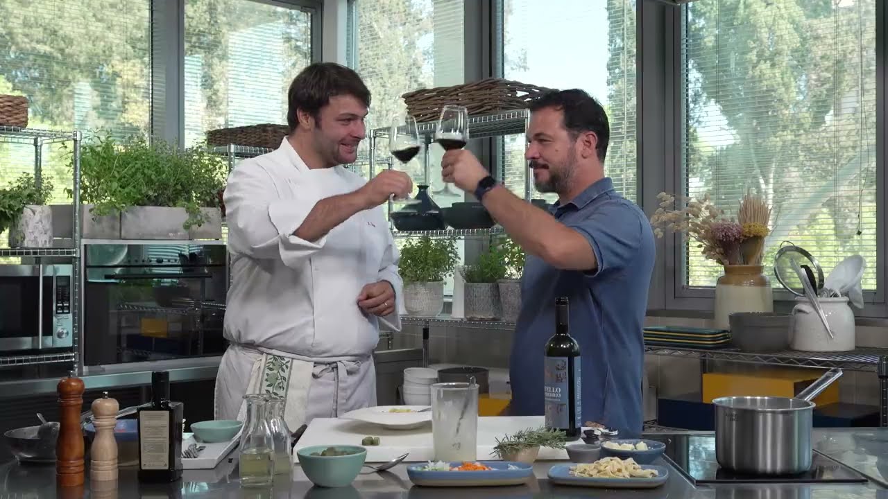 Tagliatelle al Ragù di Coniglio, Olive e Salsa Beurre Blanc all'Arancia