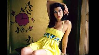 Amy Winehouse: Between The Cheats