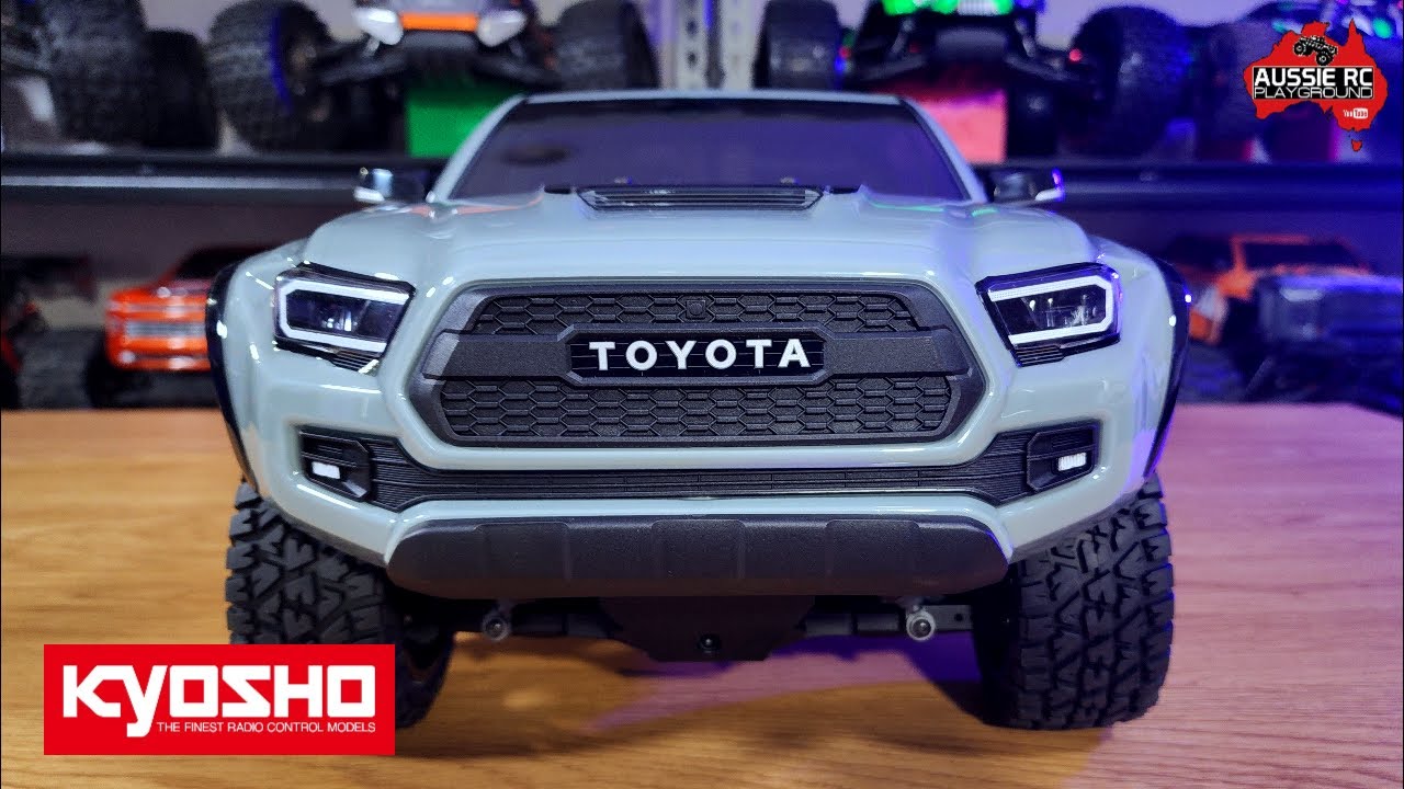 First Look: Kyosho Toyota Tacoma TRD Pro RTR Unboxing - A Detailed