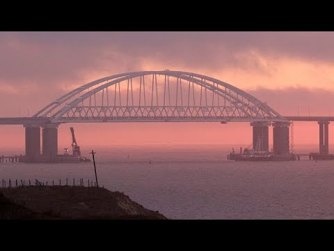 Video: ¿Cuándo se abrirá el puente de Crimea sobre el estrecho de Kerch?