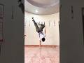 One Arm Handstand Dance | Mưa Tuyết Remix | Lê Phạm Thế Vũ