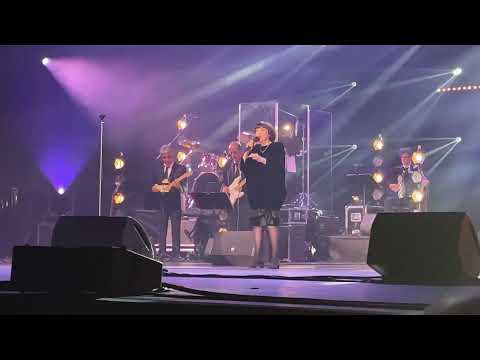 Mireille Mathieu On Ne Vit Pas Sans Se Dire Adieu Prague 22 10 2022