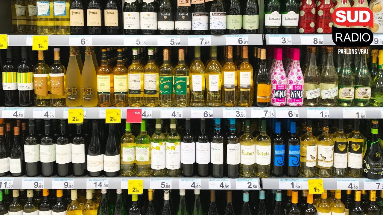Du vin de Bordeaux vendu à 1,66 euro la bouteille chez Carrefour : les viticulteurs vent debout