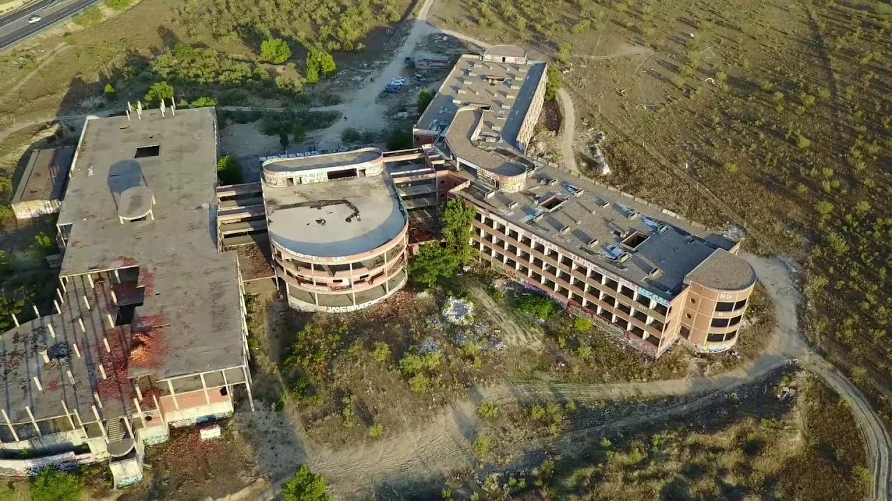 Hospital Abandonado Villaviciosa (Mavic Pro)