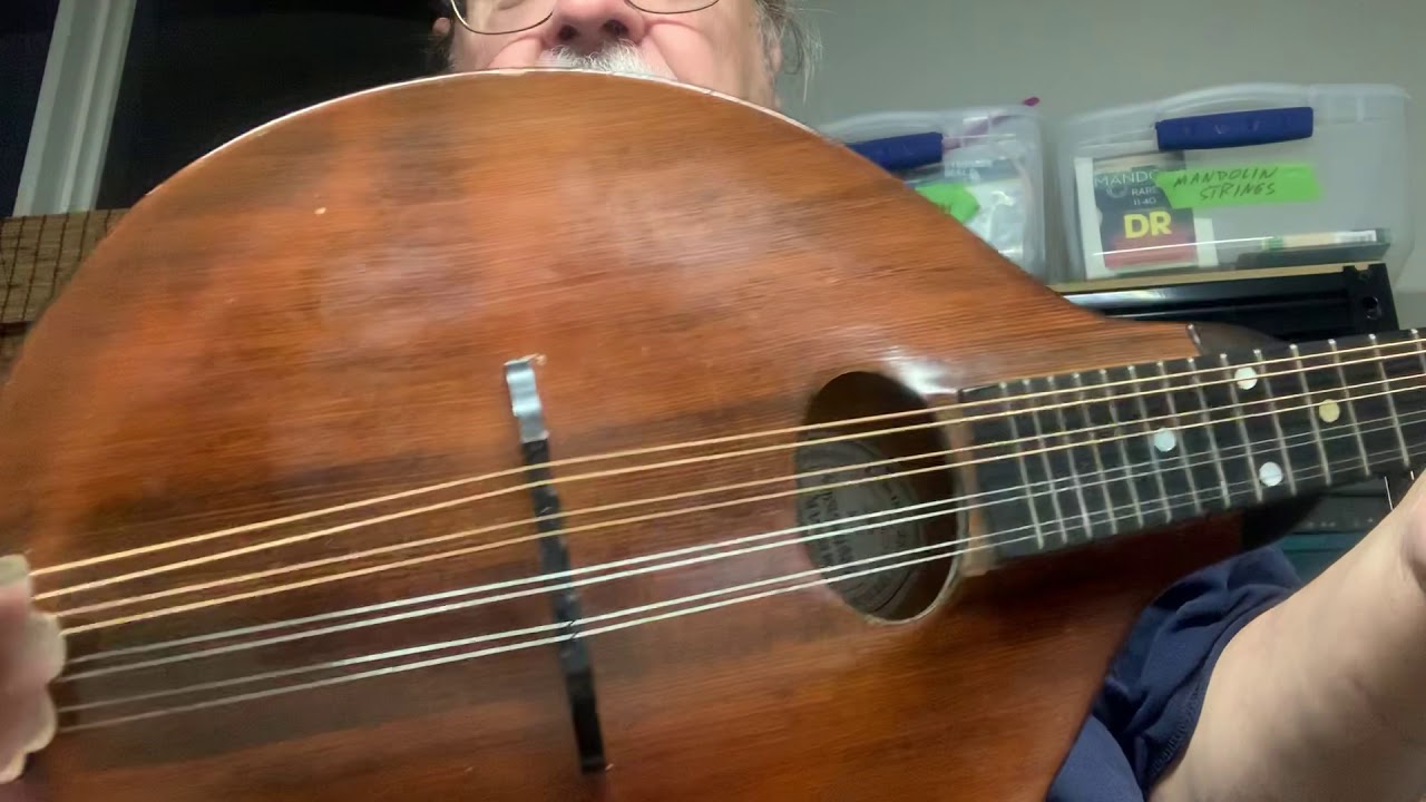 1925 Gibson AJr mandolin