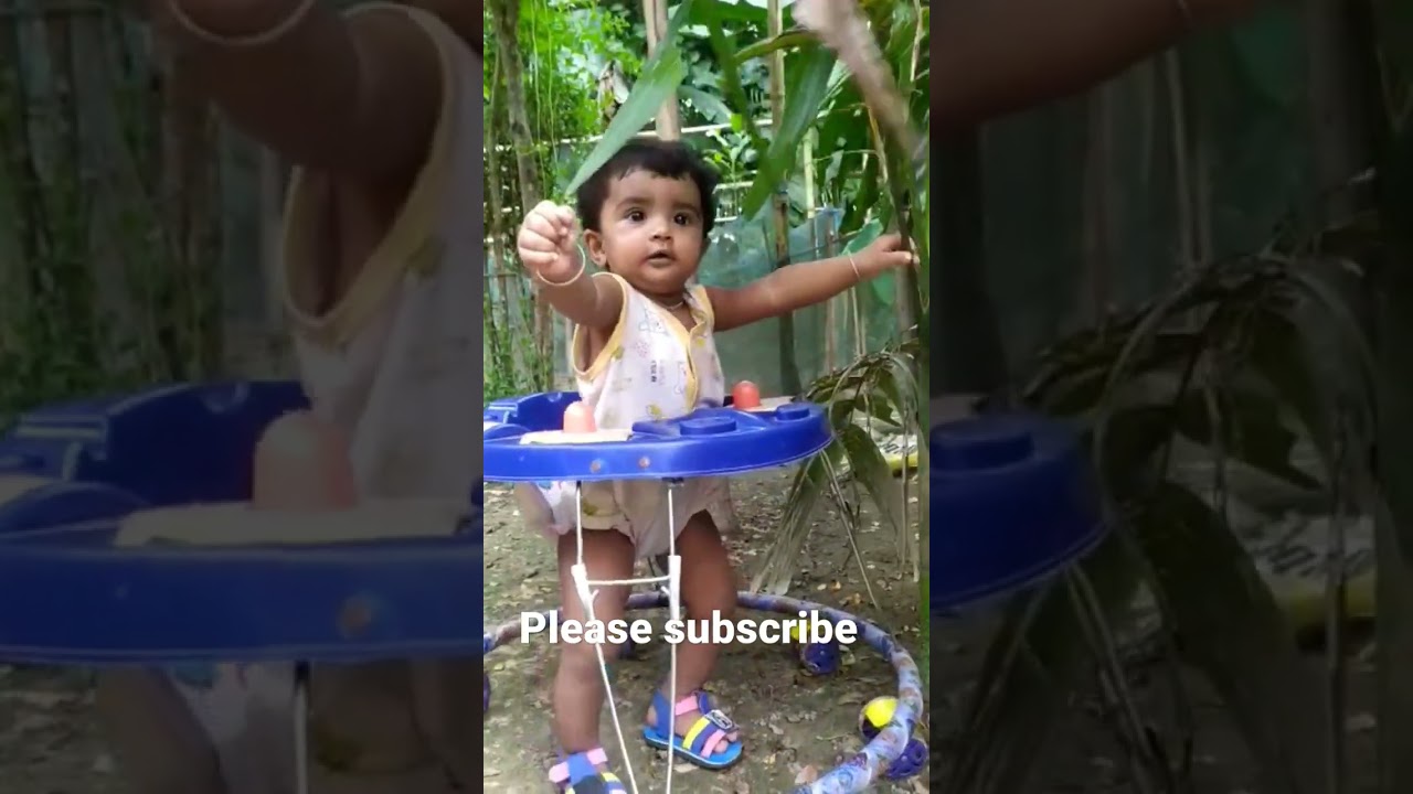 cute baby amazing and unique short video baby enjoy Walker poor house baby short video Walker