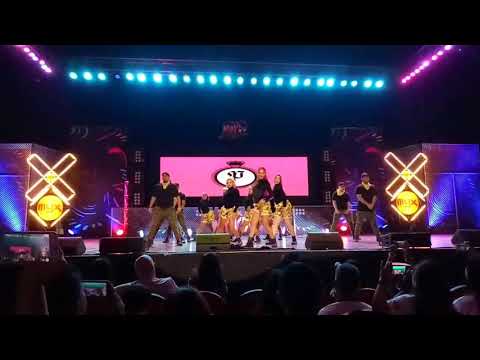MYX Moves 2017 Grand Finals - Parris Goebel with The Royal Family (Special Number) | CLEAN MIX