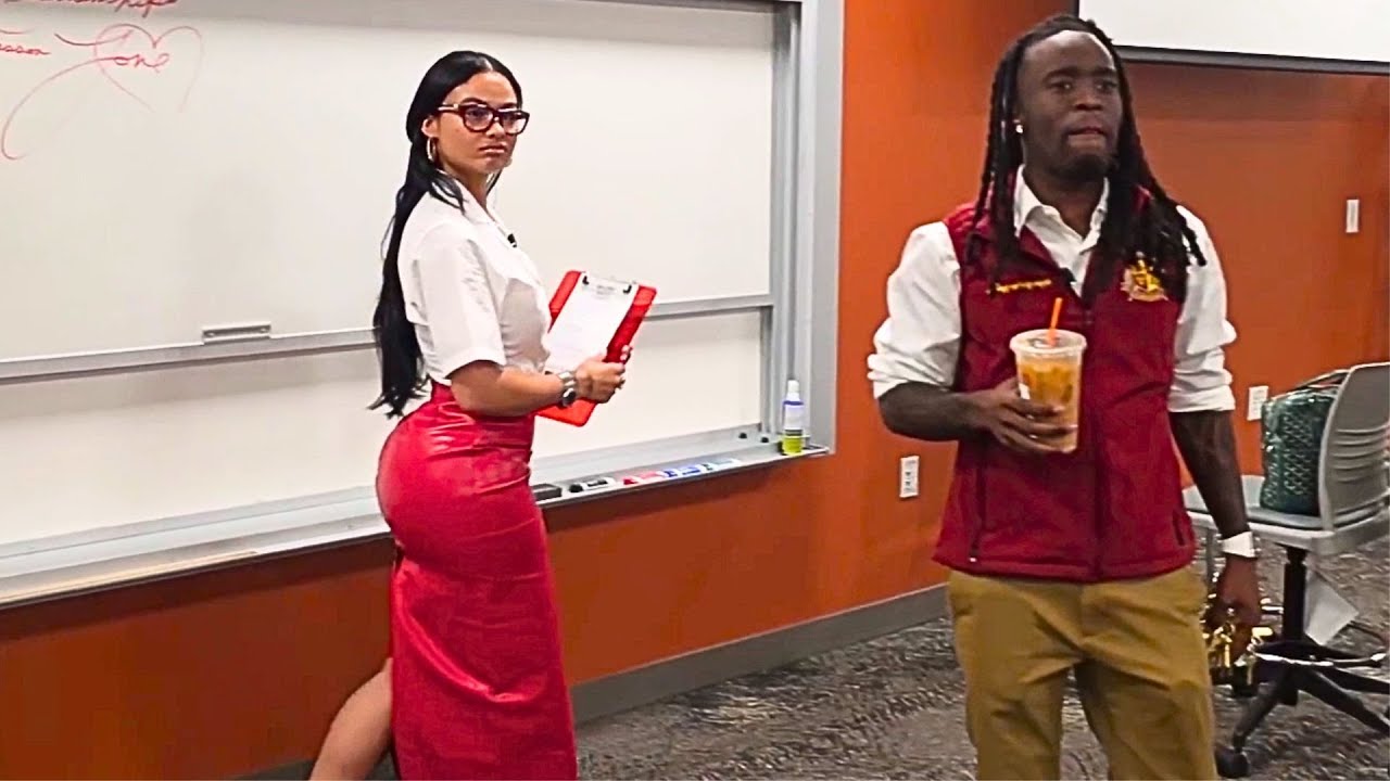 India Love Teaches Her First Class (Streamer University)
