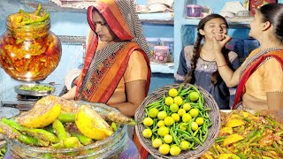 आज ऑन कैमरा कनक को पड़ गई मार 🍋रख दिया नींबू मिर्ची का अचार🌶️Lemon And Green Chilli Pickle#Village