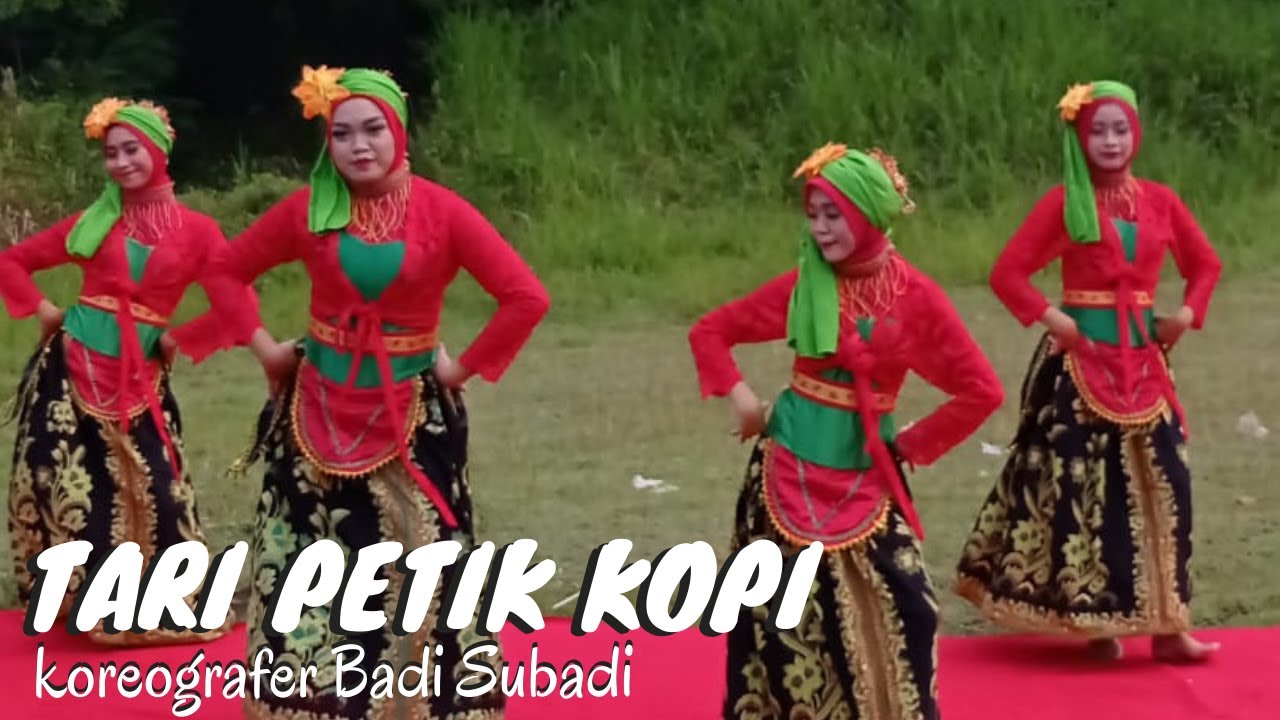 Tari Petik Kopi Koreografer Badi Subadi