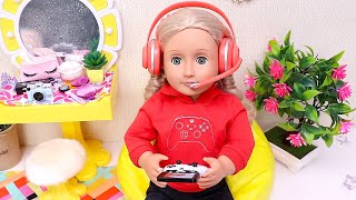 Doll's evening with video games and pizza! Play Dolls fun activities for kids screenshot 3