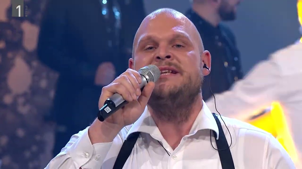 Spev in Naveza - V dolini tihi in Čebelar (V petek zvečer)