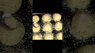 Pikante Muffins mit Kräutern und Knoblauch. #muffins #knoblauchbrot #backen #herzhaft #backrezepte
