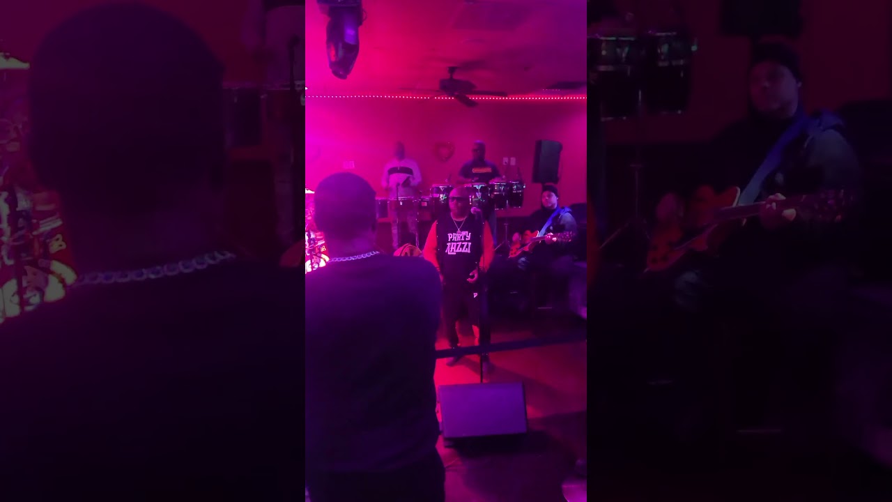 ‪@DistrictKingsOFFICIAL‬