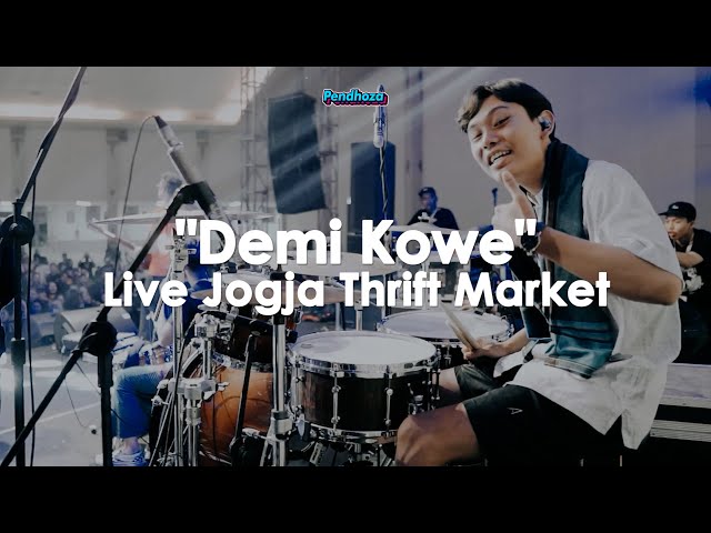 Pendhoza - Demi Kowe | Live at Jogja Thrift Market class=