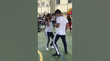 Dançando Piseiro na Escola ...