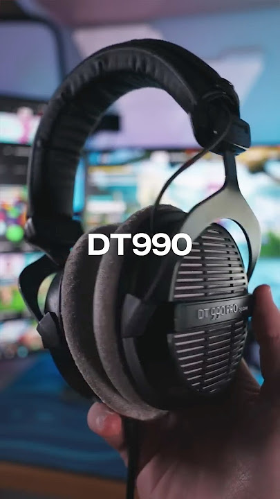 Why Do All Streamers Use These Headphones?