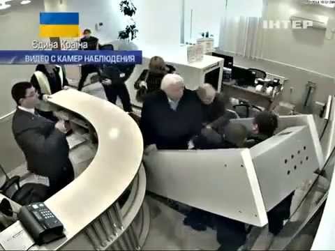 ПШЕНКА И КЛИМЕНКО ПОТОСОВКА В АЭРОПОРТУ ДОНЕЦКА ПШЕНКА И КЛИМЕНКО ПОТОСОВКА В АЭРОПОРТУ ДОНЕЦКА