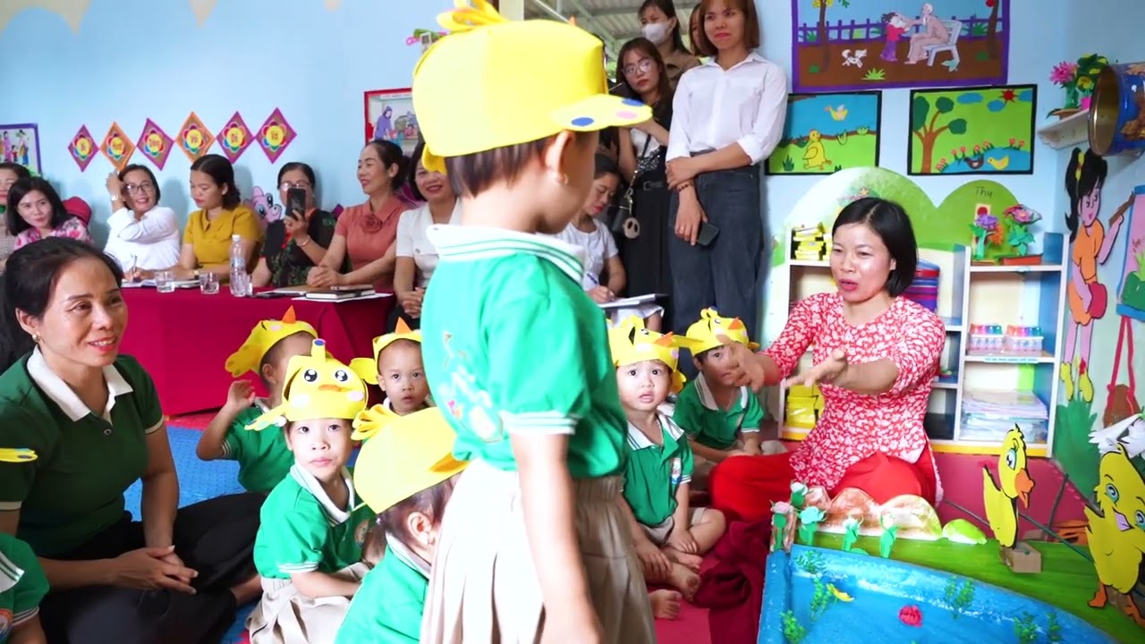 Tiết dạy câu truyện đôi bạn nhỏ của Trường mầm non Nga Phú