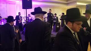 Download Lagu Yedidim Choir Yumi Lowy and Mez Productions rocking Arele Samets Sinai at a wedding in Monsey MP3 Download Lagu Yedidim Choir Yumi Lowy and Mez Productions rocking Arele Samets Sinai at a wedding in Monsey MP3