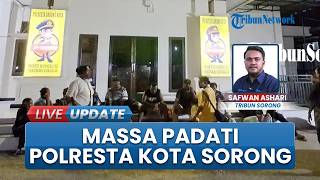 Mamamama Papua Geruduk Polresta Sorong Kota Tuntut Pembebasan Pemuda Ditahan Buntut Palang Jalan