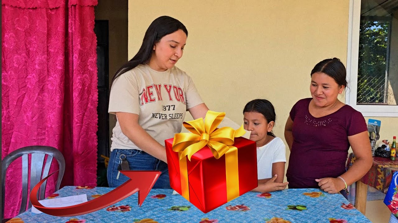 Doña Rosa Quedo Sorprendida Por Los Regalos Pa' Su Hija🥳