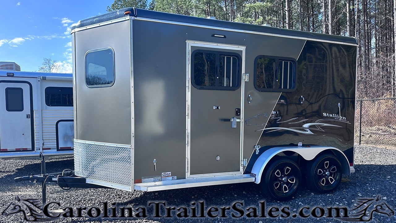 2025 Homesteader Stallion 213SB – 2 Horse Slant Load Trailer Tour
