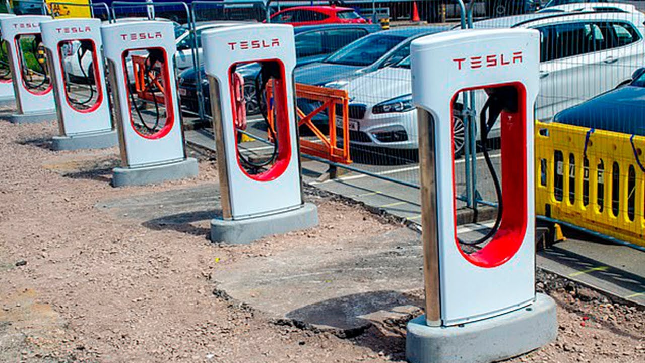 EV Drivers' "Charge Rage" Prompts Marshals to Police Queues