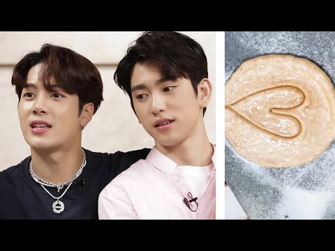 got7-makes-childhood-candy-while-answering-fan-questions