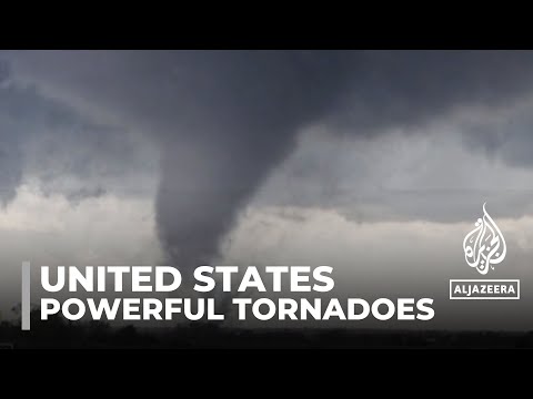 US tornadoes: Dozens of twisters hit Midwest states