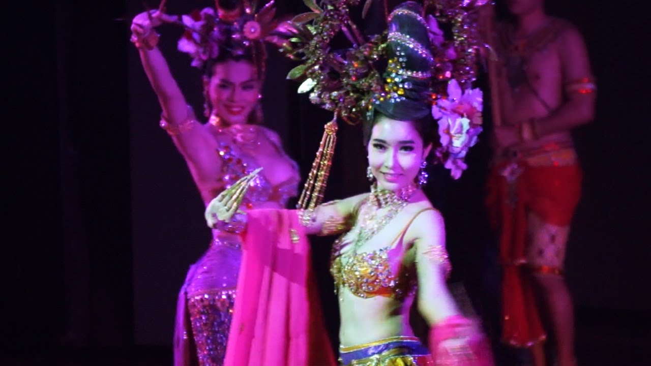 ALCAZAR CABARET 2015 © - FOUR LEGENDARY REGIONS OF SIAM KINGDOM