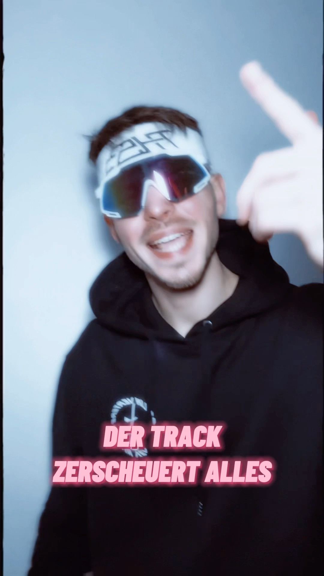 Aber hallo! ?‍? #rave #hardtekk #tekkno #remix #technogermany #fürdich #fyp #foryou #virsal #fyy
