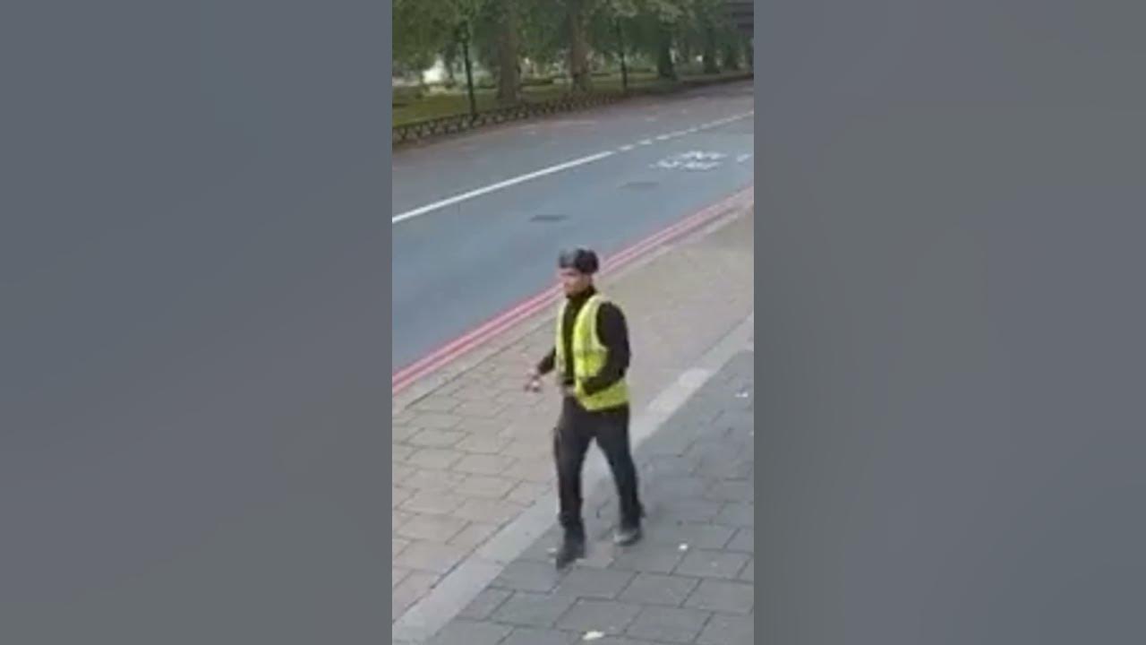 Phone STOLEN from builder in central London