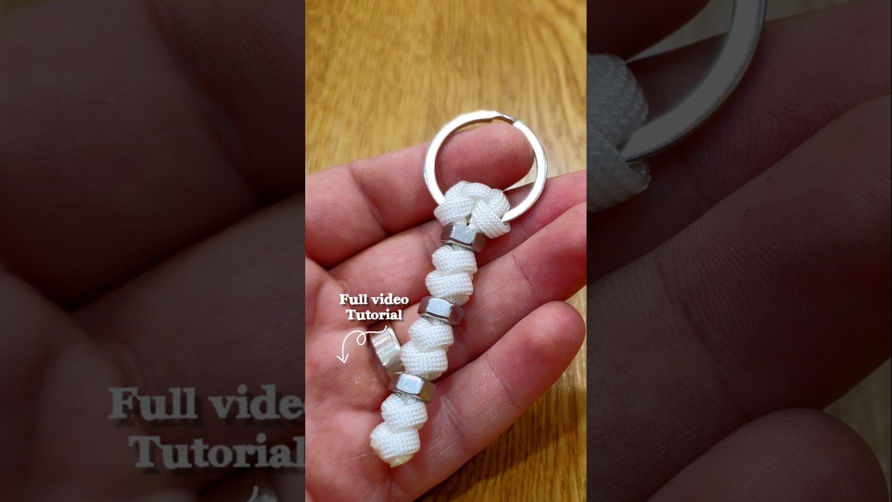 Paracord Keychain / Zipper with a Style 