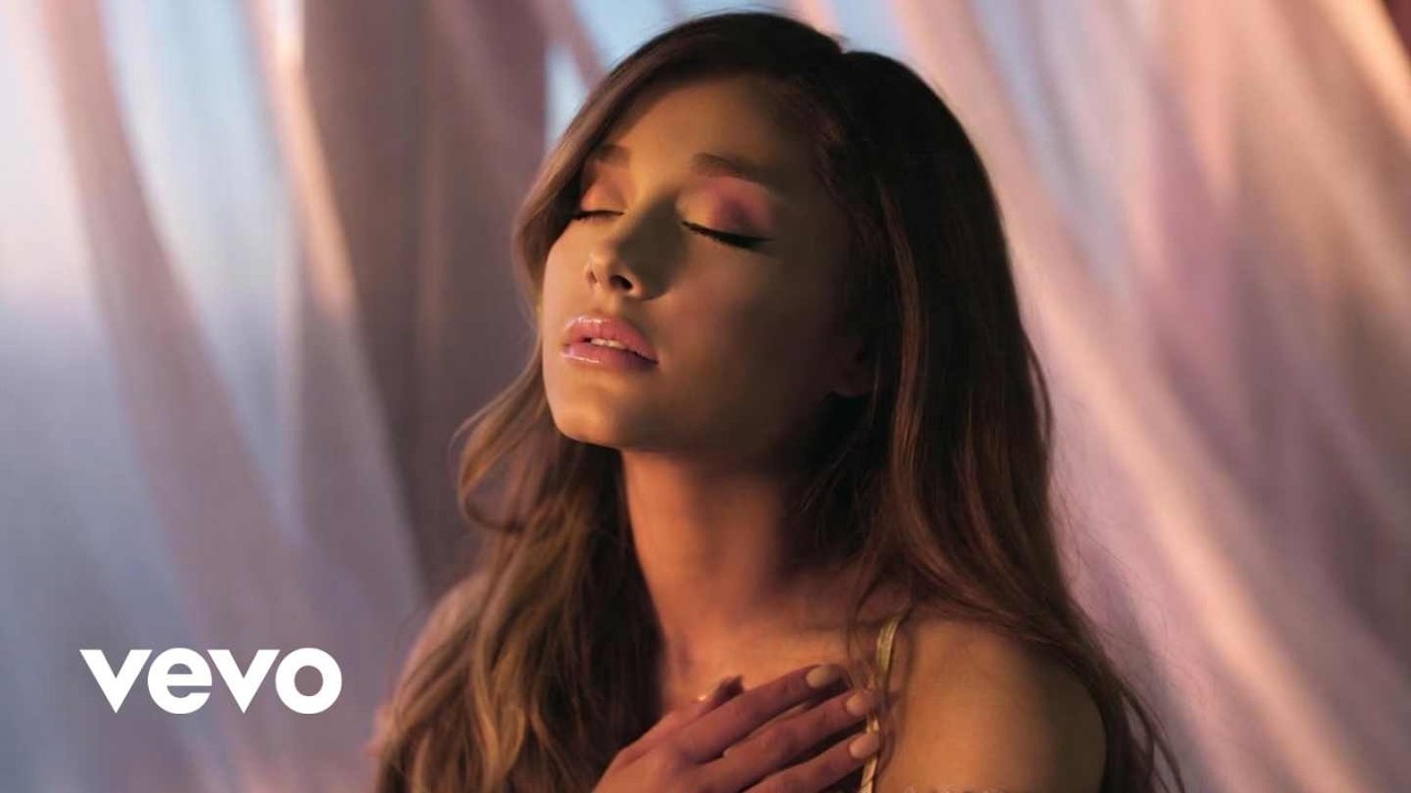 ARIANA GRANDE - HEARTSTRINGS (Official 2025 AI Video)