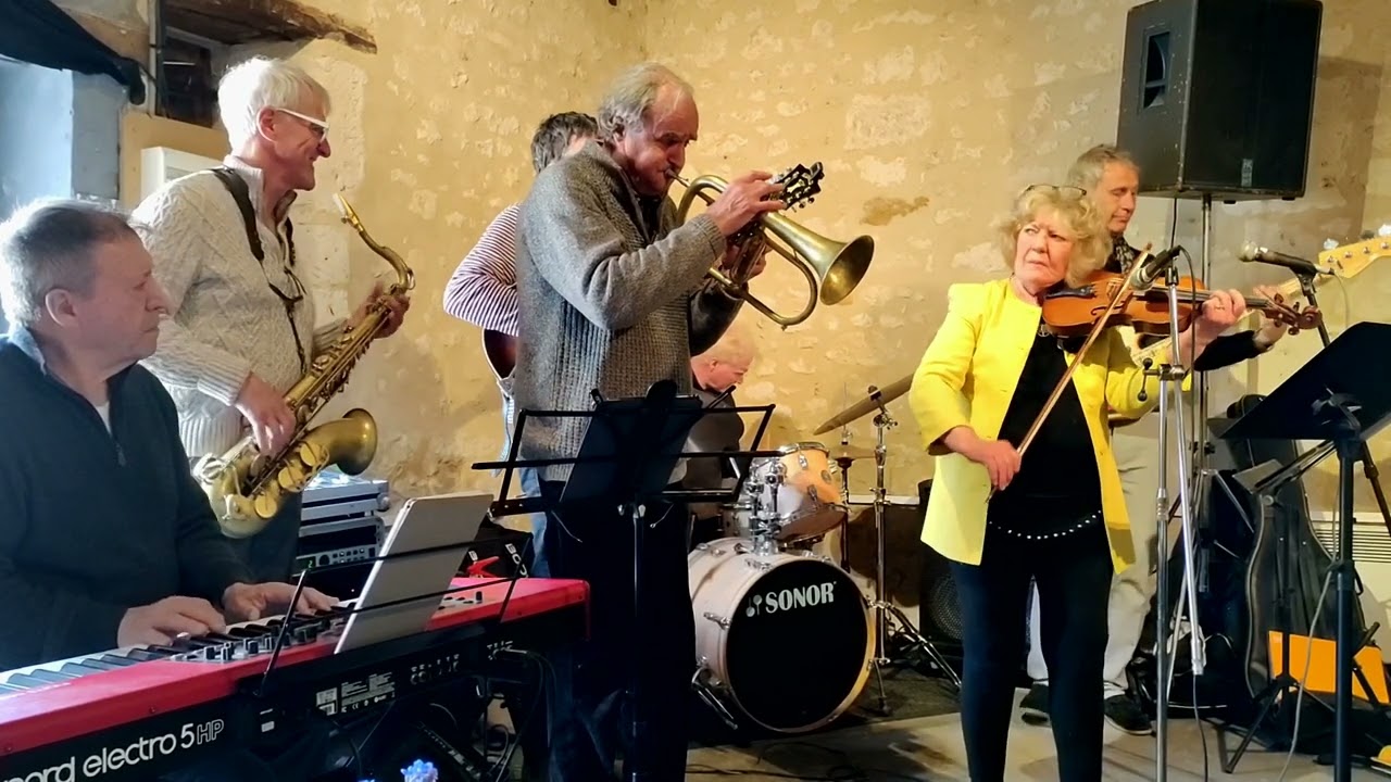 Le Reveillon Jazz Cafe - 03.04.2022