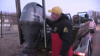 How to easily winterize an outboard.motor.