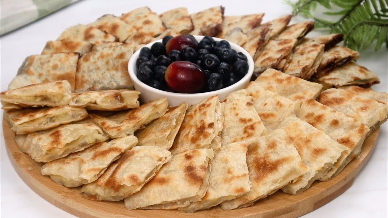 Вкусный рецепт сладкого мутабака с нутеллой, сладкими сливками и бананом!